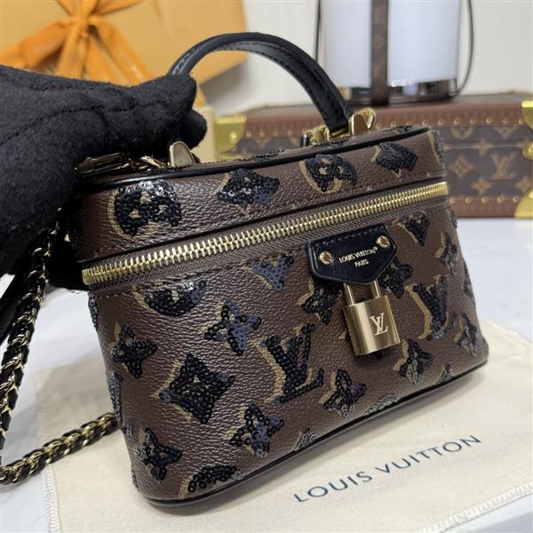 2026124174448938 270